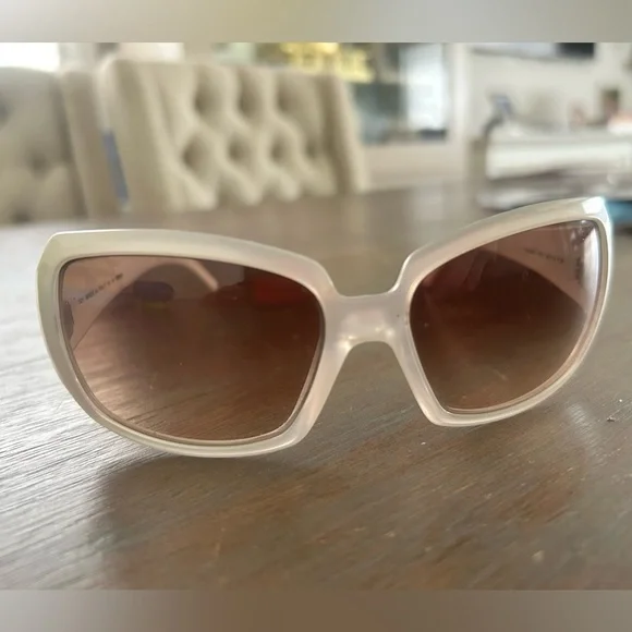 Fendi Cream Sunglasses - Picture 1 of 4